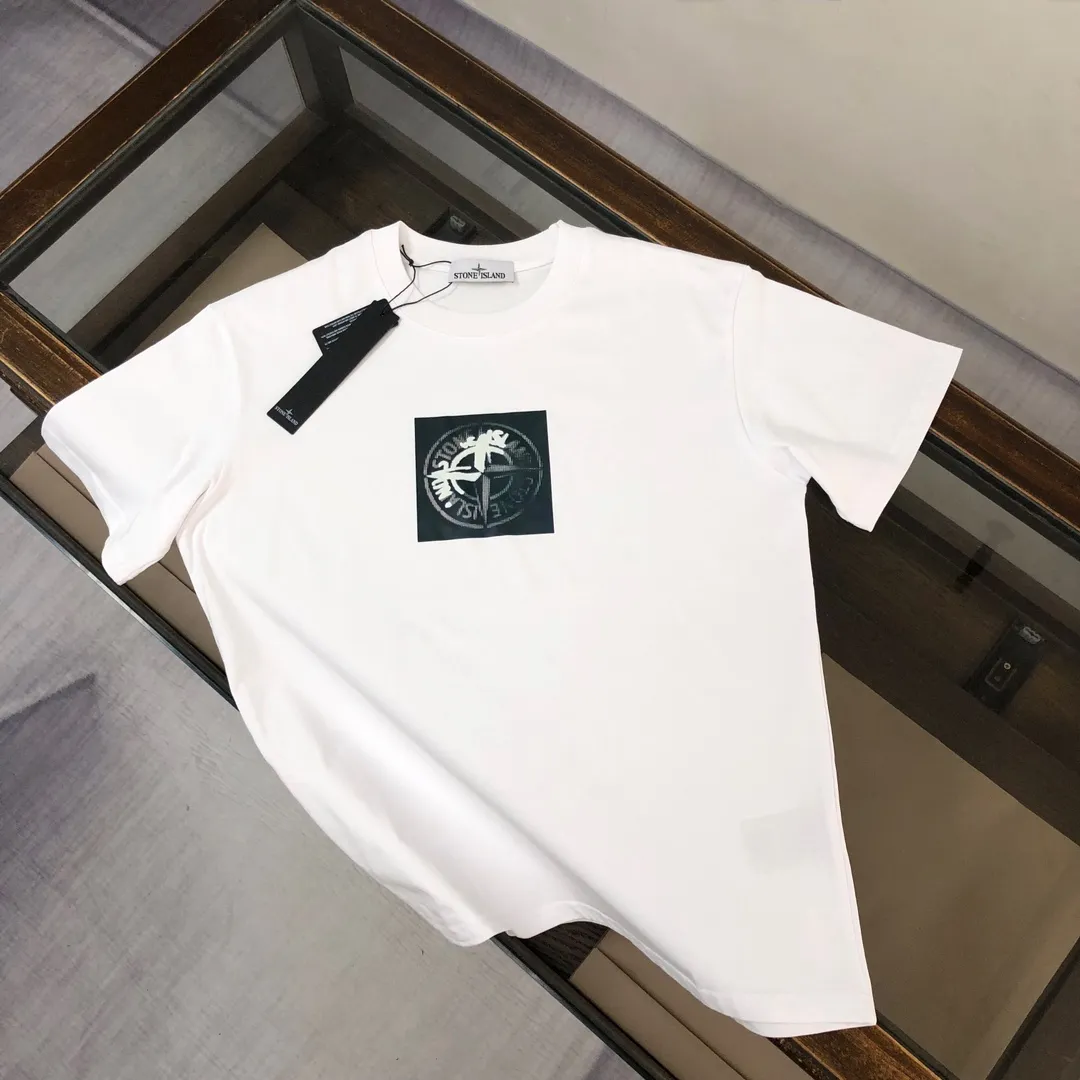 P180 Stone Island Stone Island 2025 latest T-shirt, couple style ~ Original order, stylish and casual short T-shirt, specially made of customized cotton fabric ~ Cotton T-shirt ~ Pre-washed to prevent deformation and shrinkage problem, more comfortable and breathable on the body ~ All available from stock ~ Unique design style, trendy must-have item, complete with three standards 👍 Color: black/white Size: S M L XL (larger version, please indicate your height and weight when placing an order)